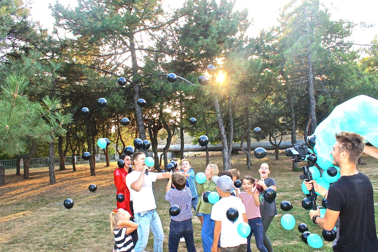 Children's animation at a birthday party — STARSPACE Bremen
